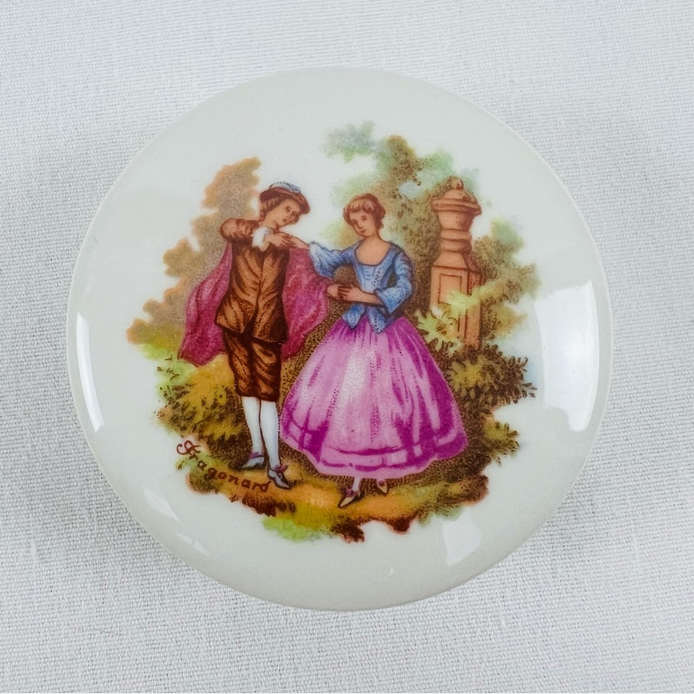 Vintage Limoges Small/Mini Round Trinket Box Fragonard Romantic Victorian Couple